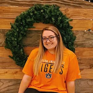 Meet your Posher, Katelyn